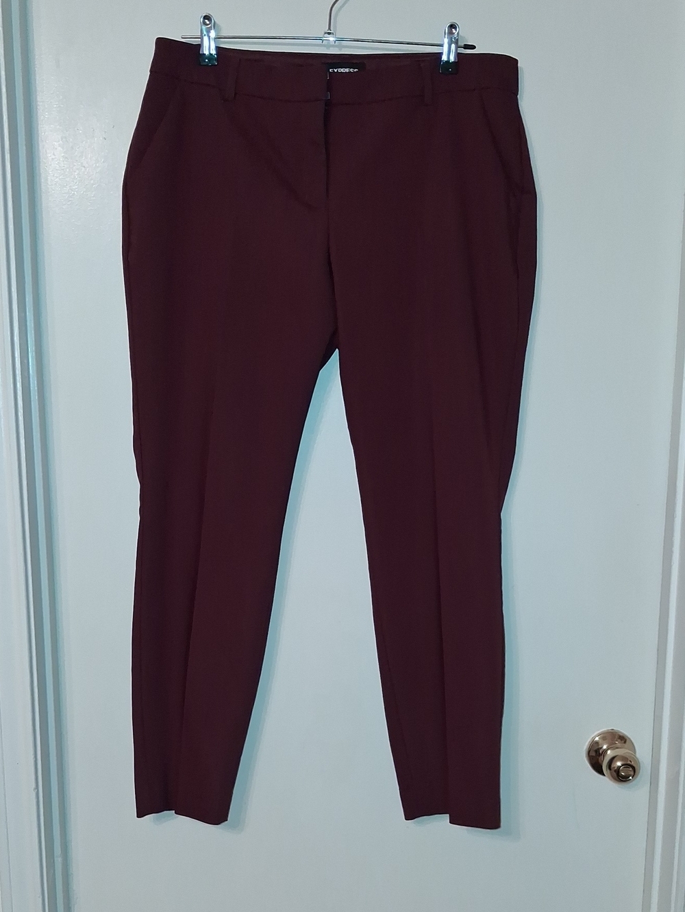 Express Tailored Ankle Trousers in Burgundy